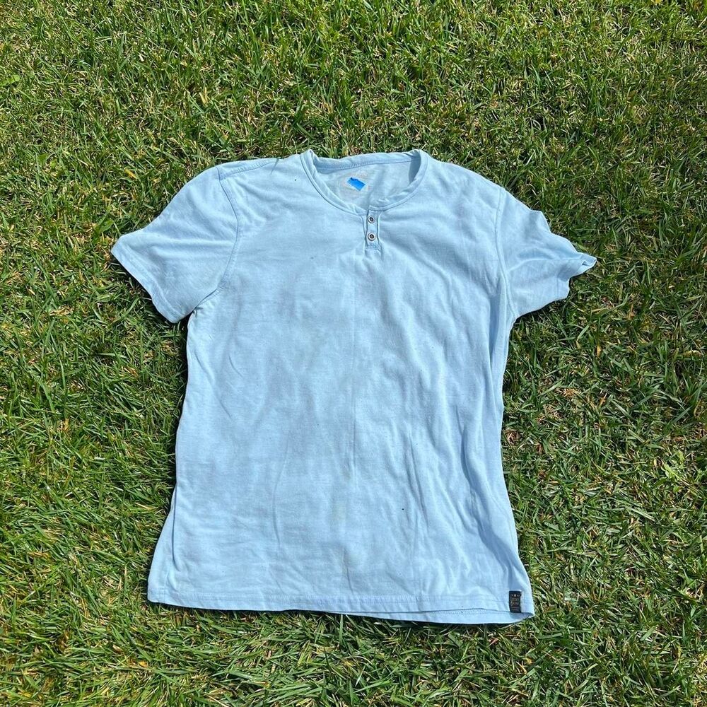 Lucky Brand Men’s M henley buttoned blue y2k